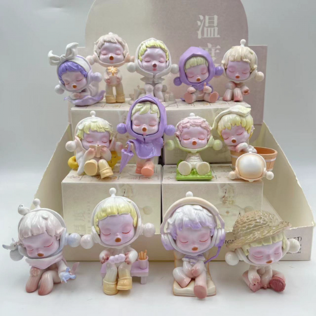 Pop mart Skullpanda SP8 Latest Cute Motherland Version of Blind Box Cartoon Characters on the Table Presents for Boys and Girls